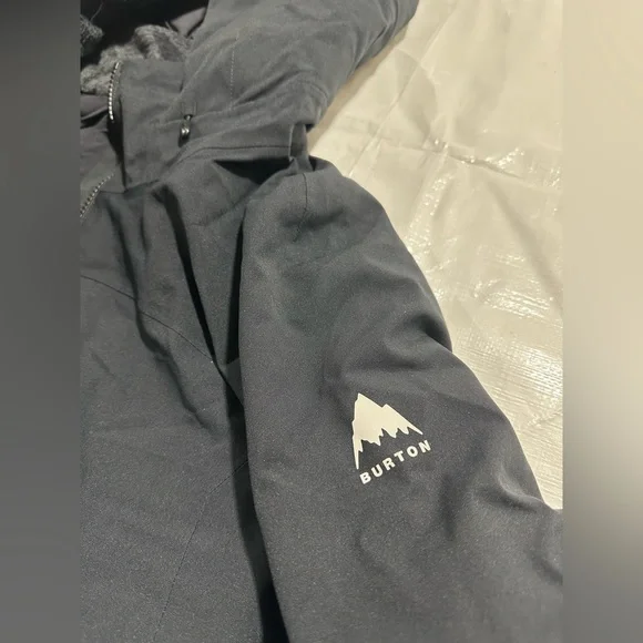 Burton Women's Jacket in Dark Gray - Picture 5 of 7